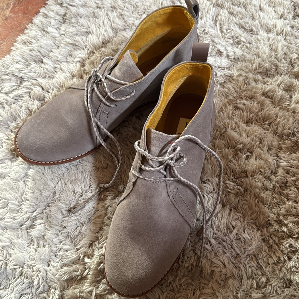 ED by Ellen Shadow Oiled Calf Suede Shoes